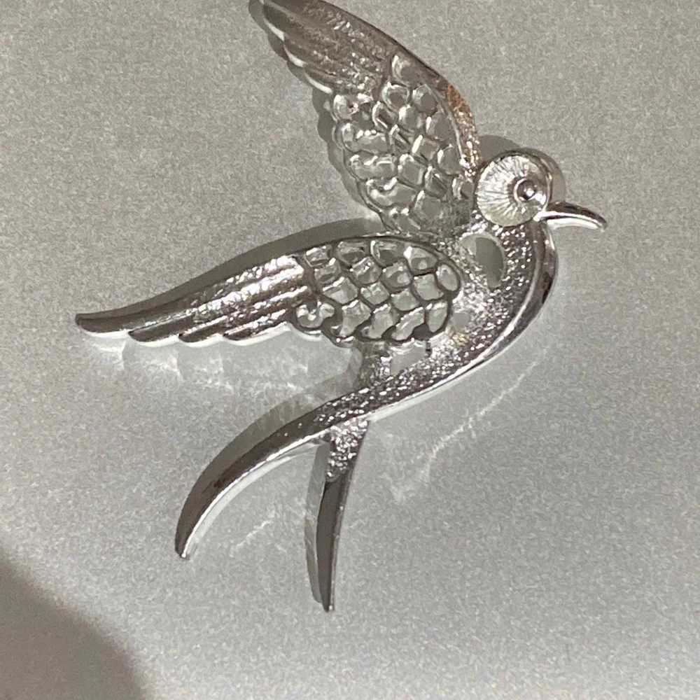 Vintage Sarah Coventry Silver tone Brooch PEACE Dove Pin VTG Signed - Picture 4 of 5